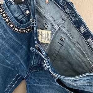 MissMe size: 27, boot; Fits the hips, waist and a slight flare